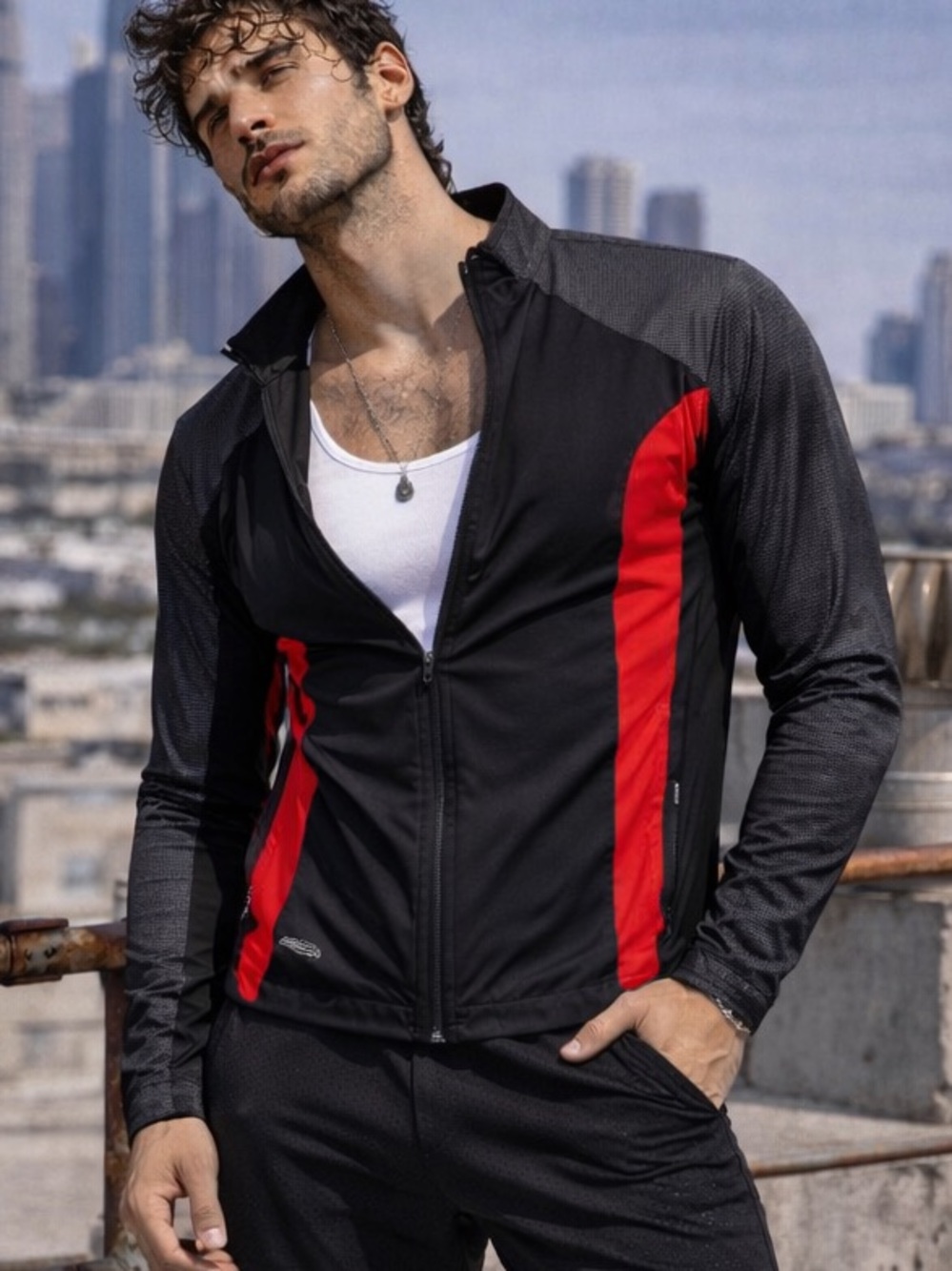 Illuminite Cycling Jacket Reflective Lightweight Red Black Size L
